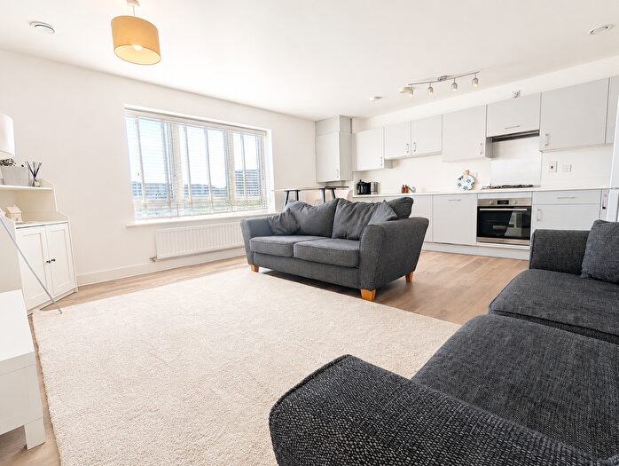 2 Bedroom Flat For Sale In , RH1
