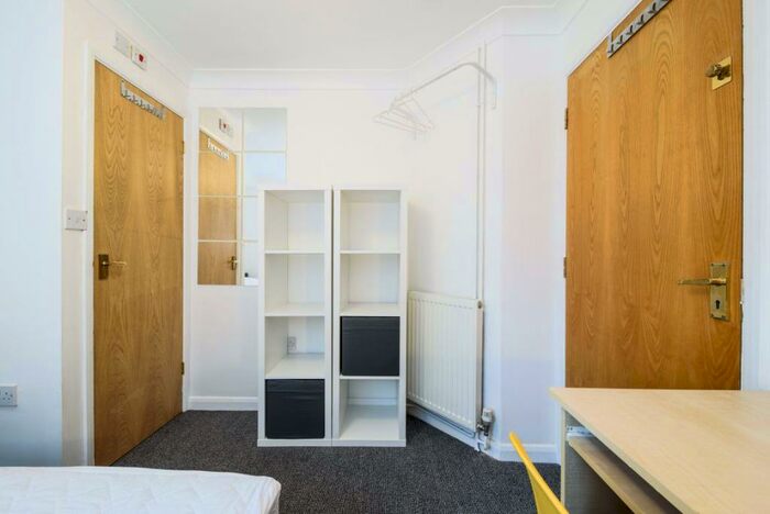 5 Bedroom House To Rent In Regency Place, Canterbury, CT1