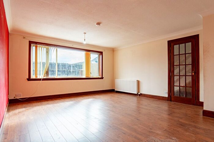 3 Bedroom Terraced House For Sale In Walker Crescent, Inverness, IV2