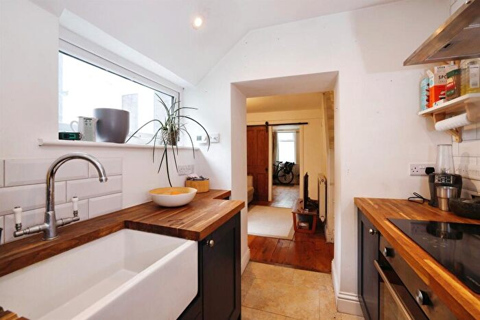 1 Bedroom House To Rent In New Road, Calne, SN11
