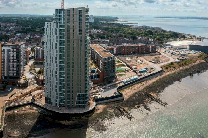 1 Bedroom Apartment To Rent In Vantage Tower, Centenary Plaza, SO19