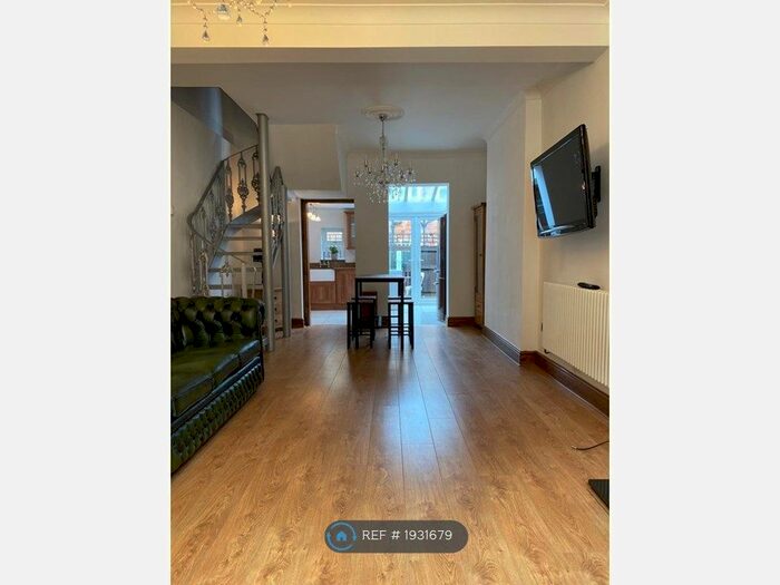 3 Bedroom Terraced House To Rent In George Leigh Street, Manchester, M4