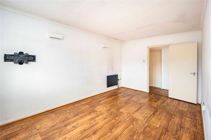 2 Bedroom Flat To Rent In Chesil Court, Bonner Road, London, E2