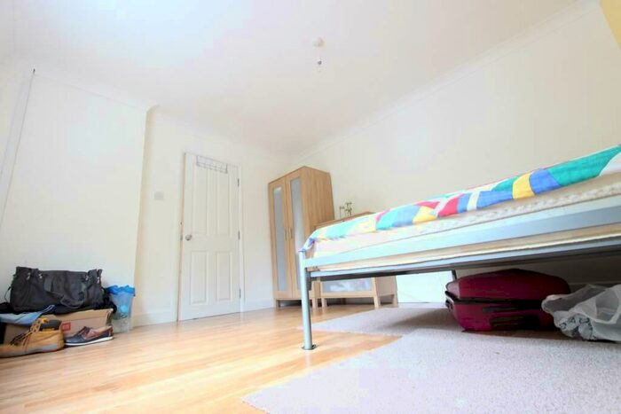 1 Bedroom Apartment To Rent In Goldings Crescent, Hatfield, AL10