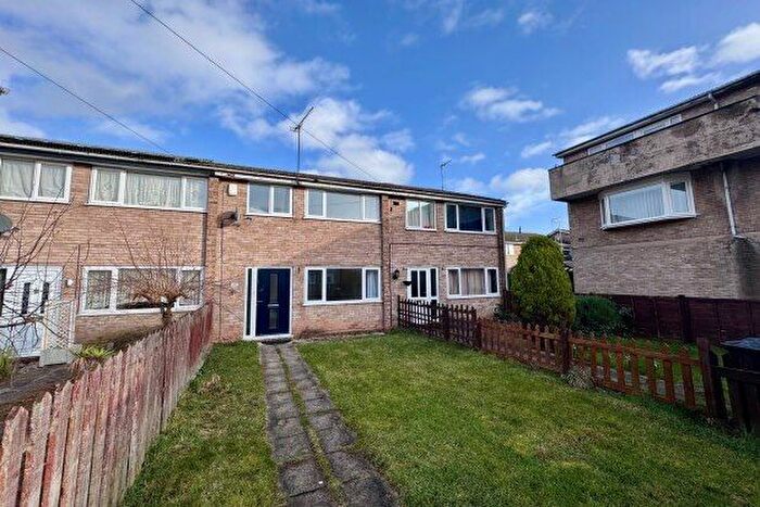 3 Bedroom Property To Rent In Apple Walk, Nottingham, NG3