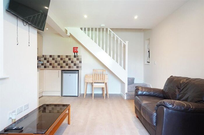 1 Bedroom Apartment To Rent In Caernarfon Road, Bangor, LL57