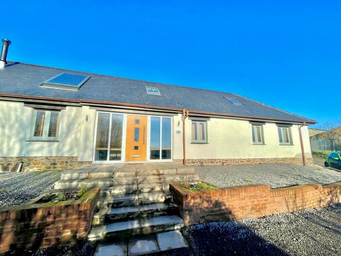 3 Bedroom Barn Conversion To Rent In Whitestone, Exeter, EX4