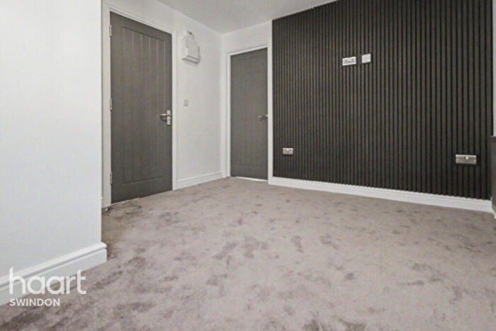 1 Bedroom Apartment To Rent In Commercial Road, Swindon, SN1