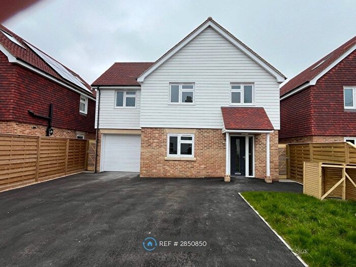 4 Bedroom Detached House To Rent In Rye Road, Brookland, Romney Marsh, TN29