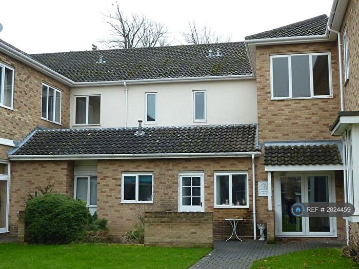 2 Bedroom Flat To Rent In Keswick Hall, Norwich, NR4