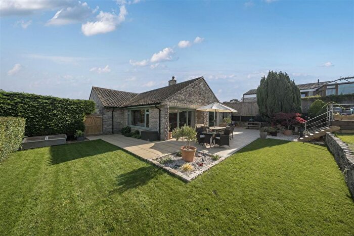 3 Bedroom Bungalow For Sale In Russell Avenue, Swanage, BH19