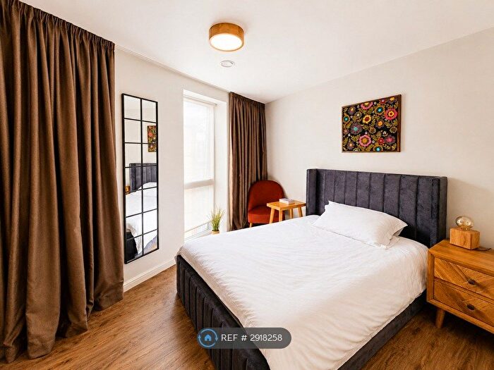 2 Bedroom Flat To Rent In Swann House, Bristol, BS1