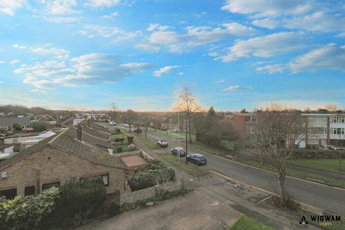 2 Bedroom Flat For Sale In Compass Road, Hull, HU6