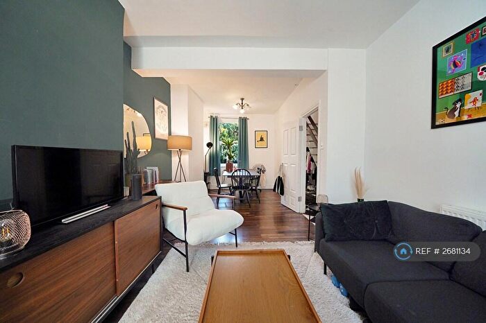 2 Bedroom Terraced House To Rent In Durrant Street, London, E2