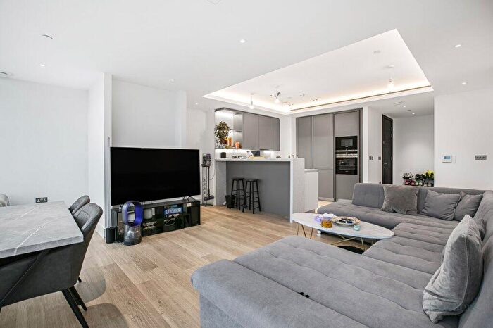 1 Bedroom Flat To Rent In Bollinder Place, Islington, London, EC1V