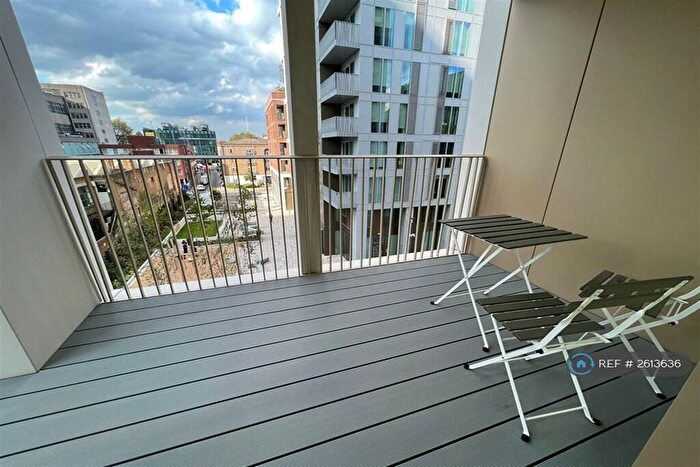 2 Bedroom Flat To Rent In Bouchon Point, Cendal Crescent, E1