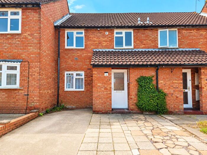 3 Bedroom Terraced House For Sale In Tendring Avenue, Rayleigh, Essex, SS6