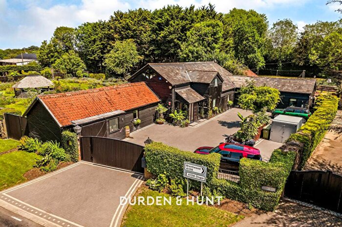 3 Bedroom Detached House For Sale In Ongar Road, Kelvedon Hatch, CM15