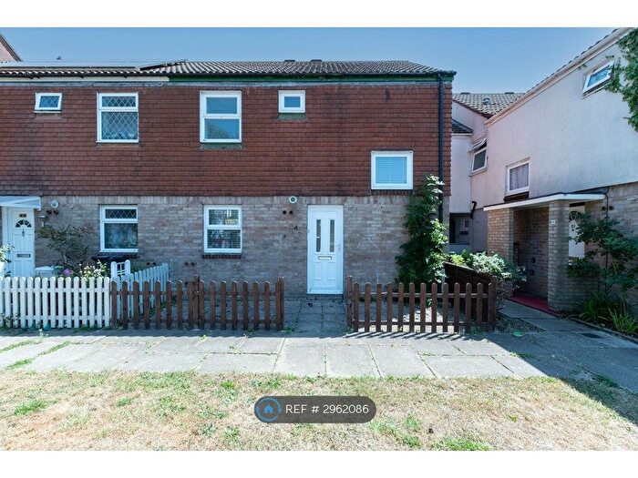 3 Bedroom Terraced House To Rent In Birch Drive, Bournemouth, BH8