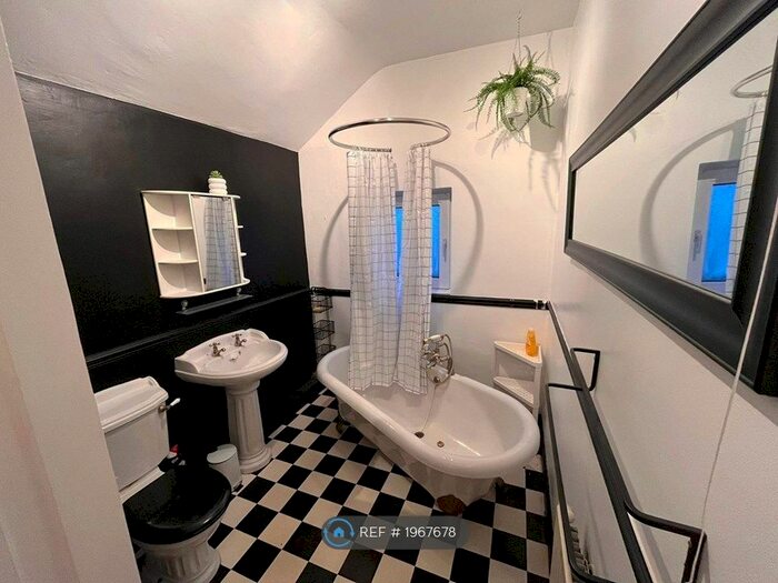 2 Bedroom Terraced House To Rent In Howard Road, Mansfield, NG19