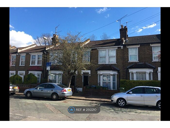 2 Bedroom Flat To Rent In Aldeburgh Street, London, SE10