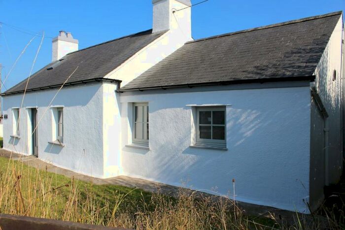 2 Bedroom Detached House For Sale In Pengroeslon Fawr, Nr Llangwnadl, LL53