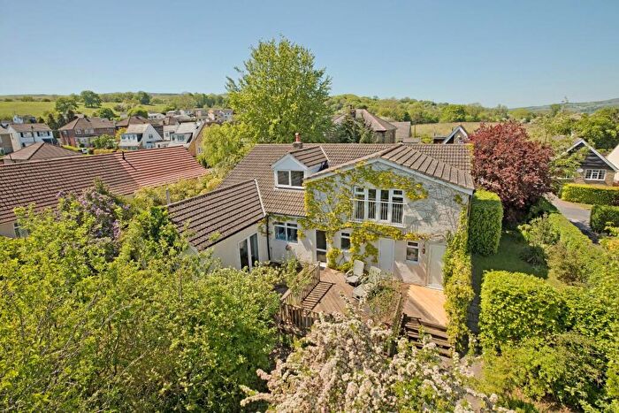 4 Bedroom Detached House For Sale In Wrexham Road, Burley In Wharfedale, LS29