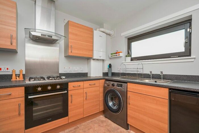 3 Bedroom Flat To Rent In Garvald Street, Liberton, Edinburgh, EH16