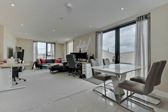 2 Bedroom Flat To Rent In The Bellerby Apartments, Leapale Lane, GU1