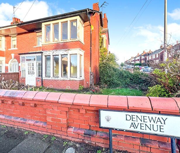 3 Bedroom End Of Terrace House For Sale In Deneway Avenue, Blackpool, FY3