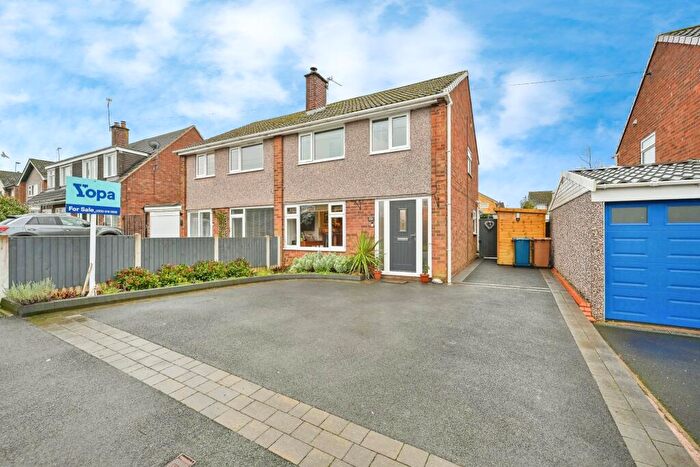 3 Bedroom Semi-Detached House For Sale In Falmouth Avenue, Baswich, Stafford, ST17