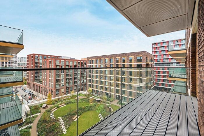 1 Bedroom Apartment To Rent In John Cabot House, Clipper Street, E16