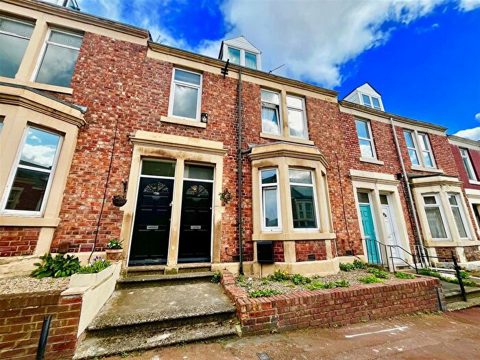 2 Bedroom Flat To Rent In Rectory Road, Bensham, Gateshead, NE8