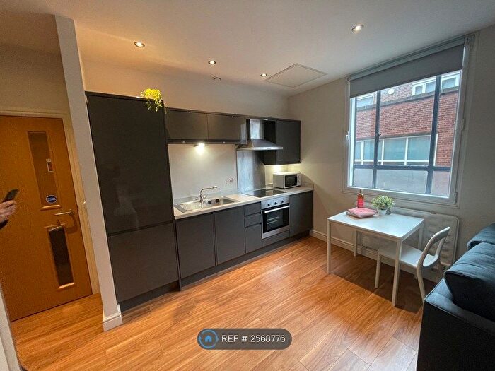 Studio To Rent In Hartshead House, Sheffield, S1