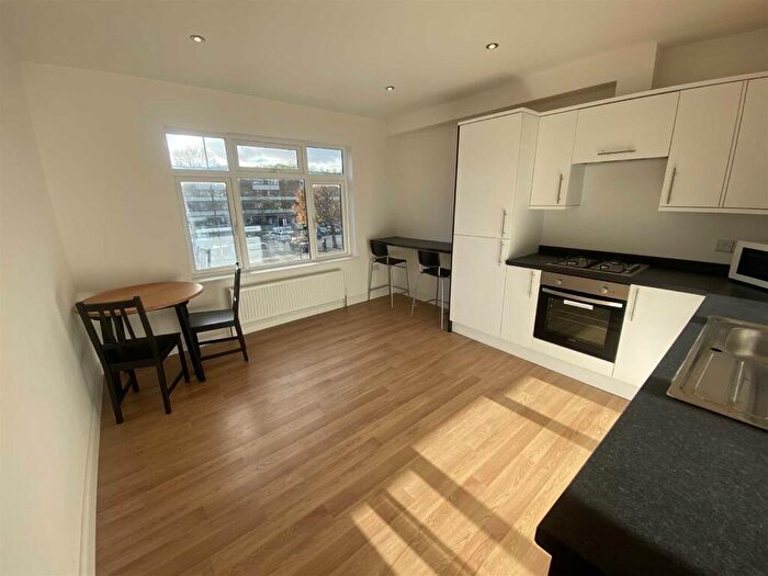 2 Bedroom Apartment To Rent In Ecclesall, S11