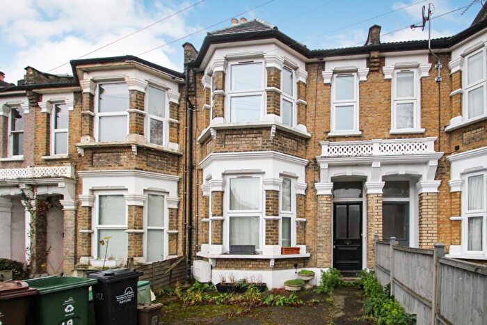 1 Bedroom Flat To Rent In Kings Road, Leytonstone, London, E11
