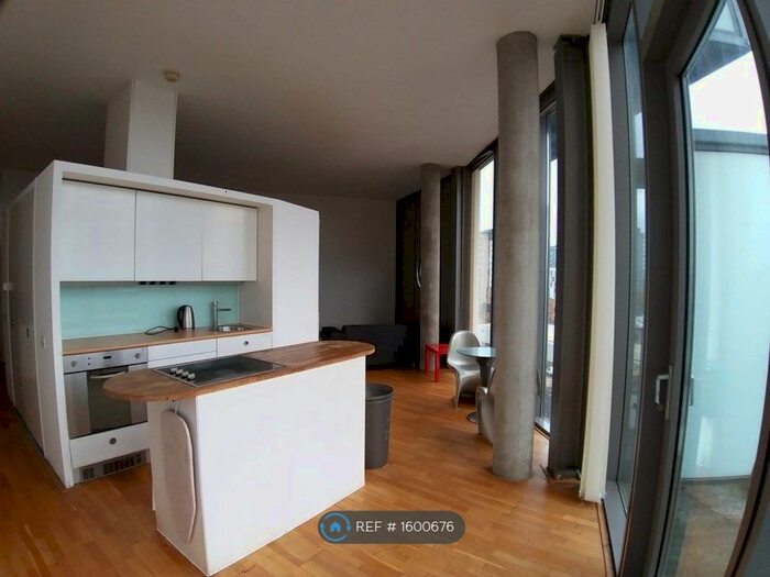 Studio To Rent In Abito, Salford, M3