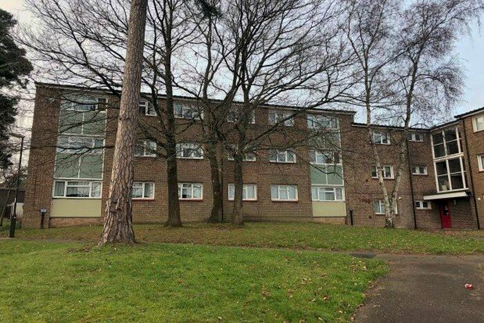 2 Bedroom Flat To Rent In Chippendale Road, Crawley, RH11