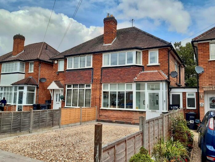 3 Bedroom Semi-Detached House To Rent In Redlands Road, Solihull, West Midlands, B91
