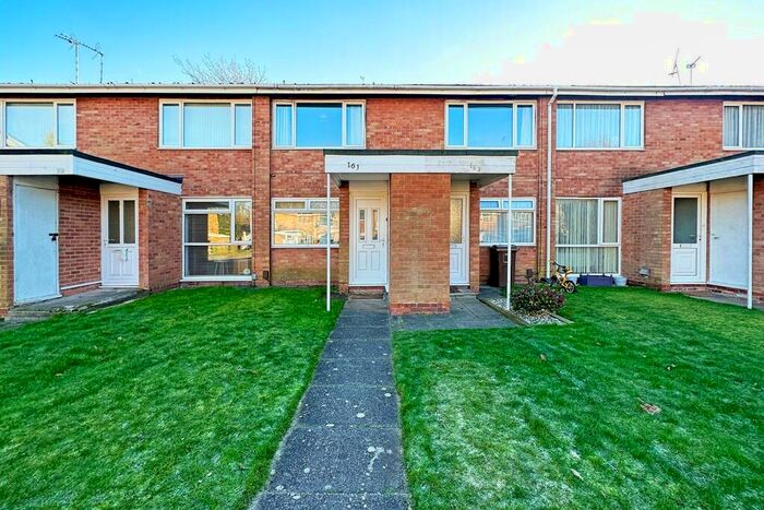 2 Bedroom Maisonette To Rent In Nethercote Gardens, Shirley, B90