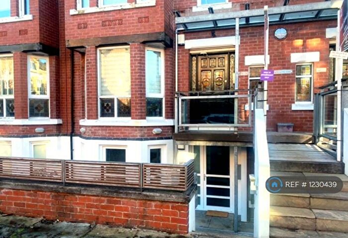 2 Bedroom Flat To Rent In Cranbourne Terrace, Manchester, M21