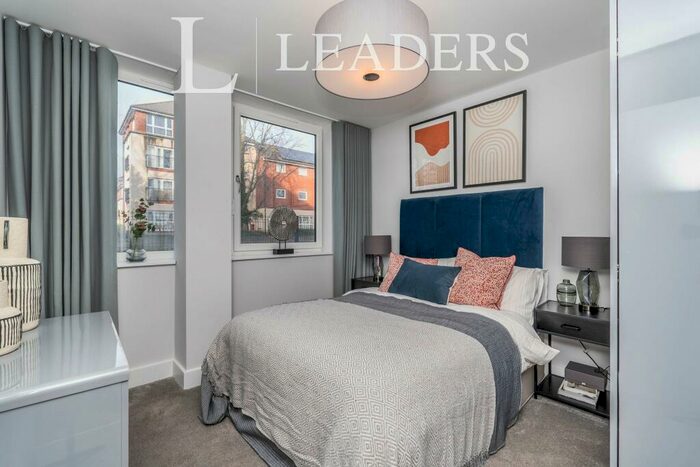 1 Bedroom Apartment To Rent In Compass Point, Southampton, SO16