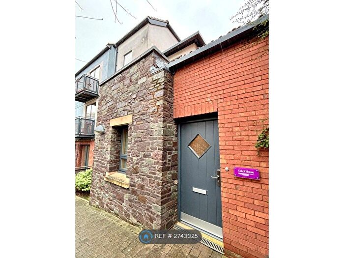 2 Bedroom Terraced House To Rent In Cabot Mews, Bristol, BS2