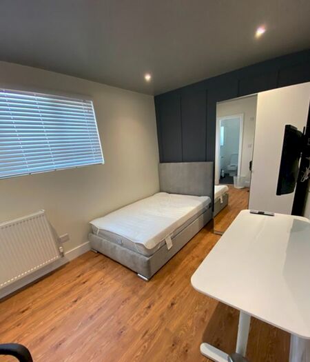 7 Bedroom Property To Rent In Russell Road, Mossley Hill, Liverpool L18