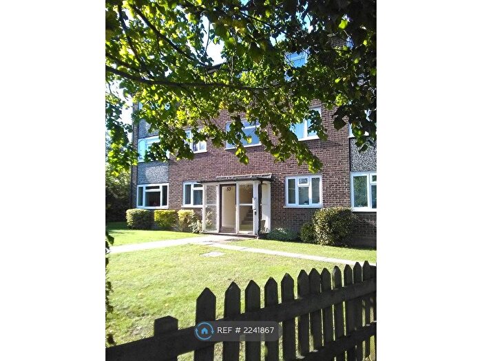 1 Bedroom Flat To Rent In Park Hill, Carshalton, SM5