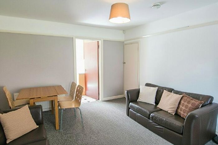 4 Bedroom House To Rent In Poole Crescent, Harborne, Birmingham, West Midlands, B17