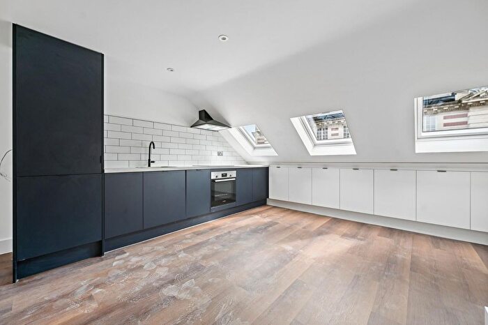 1 Bedroom Flat To Rent In Winchester Street, Acton, W3