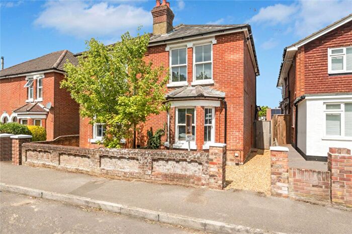 3 Bedroom Semi-Detached House For Sale In Rockleigh Road, Bassett, Southampton, Hampshire, SO16
