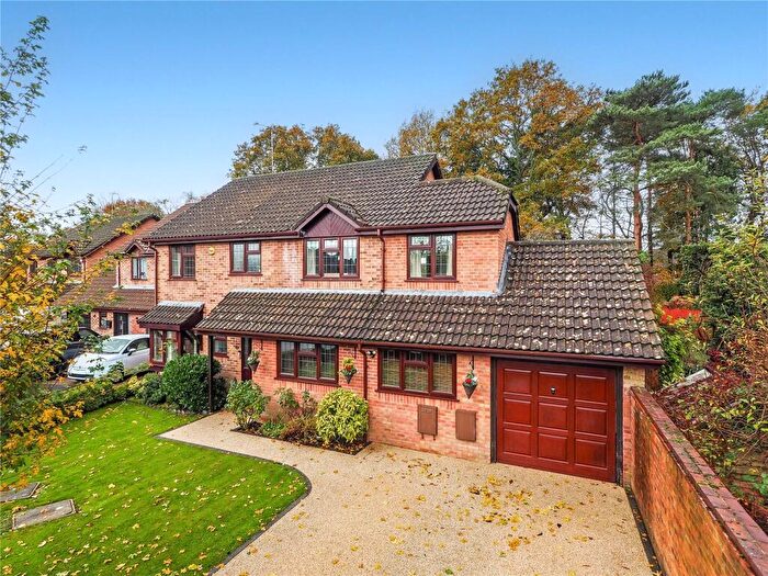 4 Bedroom Detached House For Sale In Rosina Close, Waterlooville, Hampshire, PO7