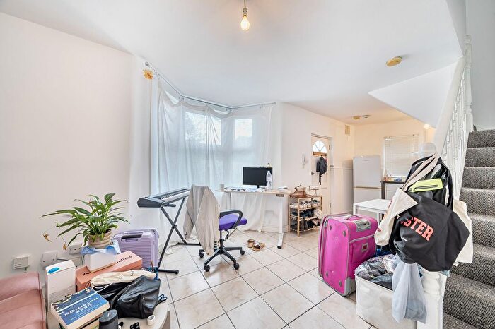 1 Bedroom Flat To Rent In Ventnor Road, London, SE14